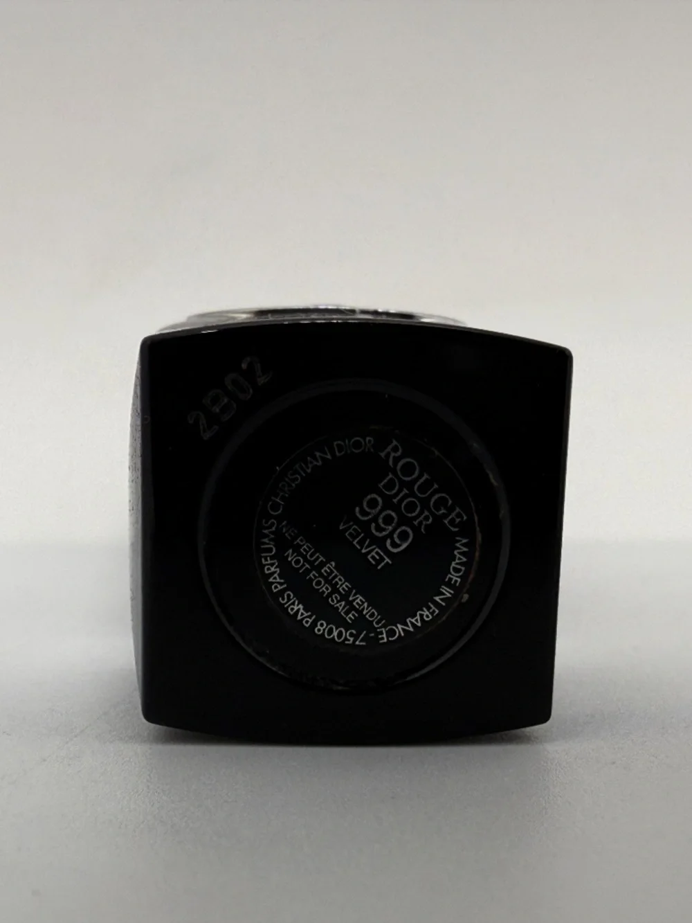 GORGEOUS NWB-CHRSTIAN DIOR ROUGE 999 VELVET LIP STICK! (MADE IN FRANCE)